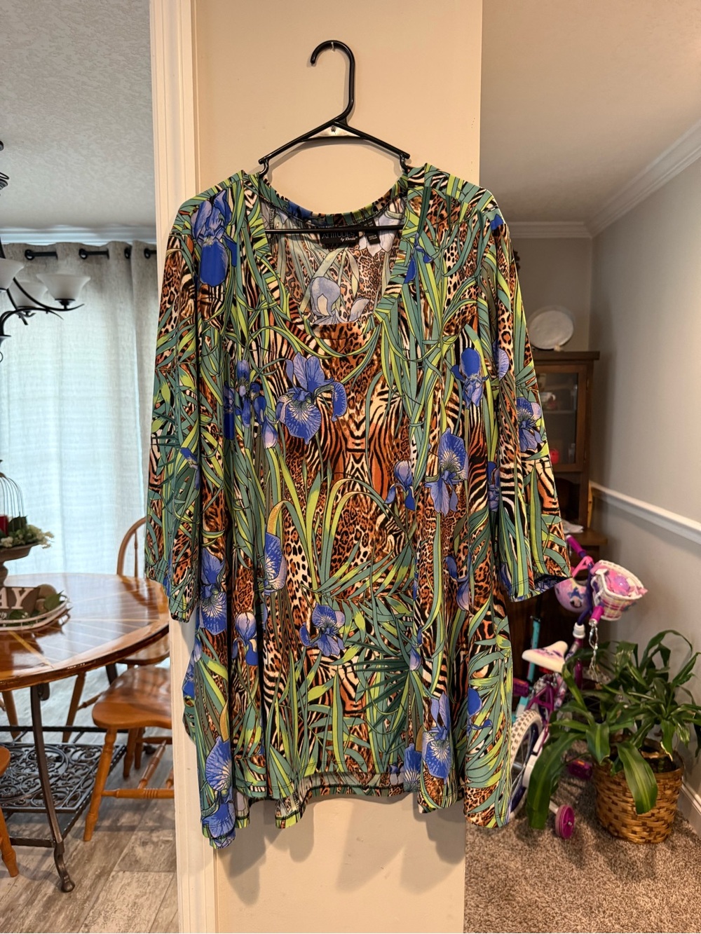 Floral & Animal Print V-Neck Women’s Tunic - Green/Blue